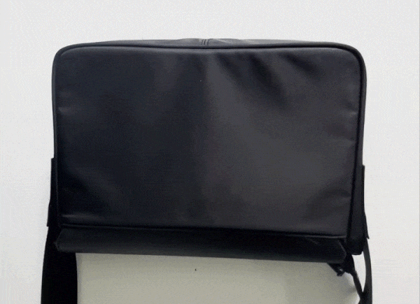 スキを一切与えない。360° 全方向から貴重品を守る、LOCKEEP mini